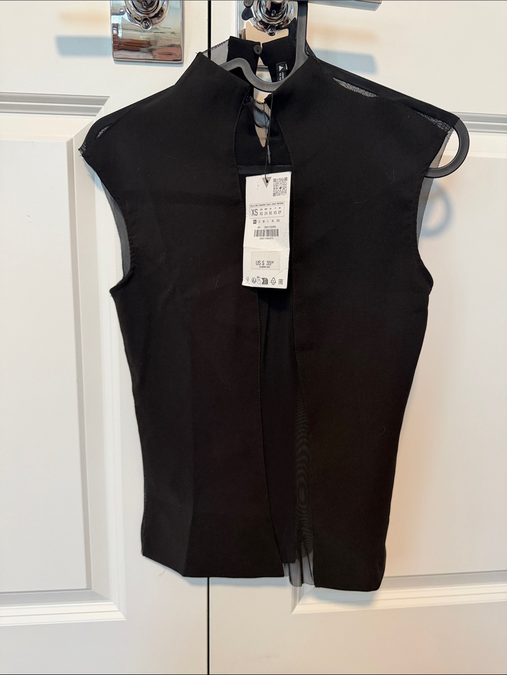Zara Women's Black Mock Neck Sleeveless Top